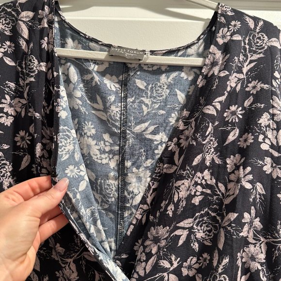 VICI Daily Devine Floral Drape Top - Picture 7 of 8